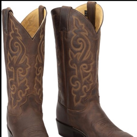 Justin Buck in Brown Boots - Picture 2 of 12